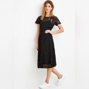 Forever 21 Contemporary Floral Crochet Midi Dress